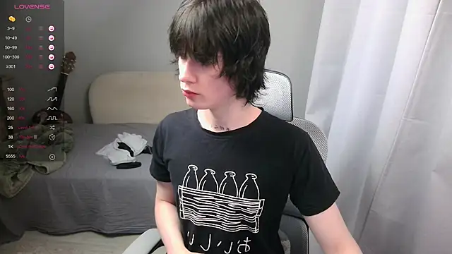 LeonBoykisser online show from 1, 3, 2026