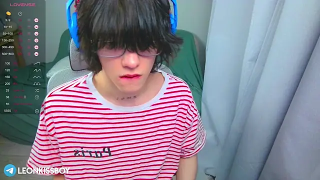 LeonBoykisser online show from 2, 4, 2026