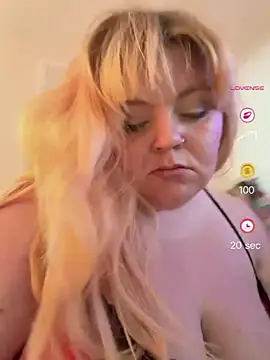 Snapshot of danikaFendyr chatting on 20, 6, 2026 danikaFendyr online show from 20, 6, 2026