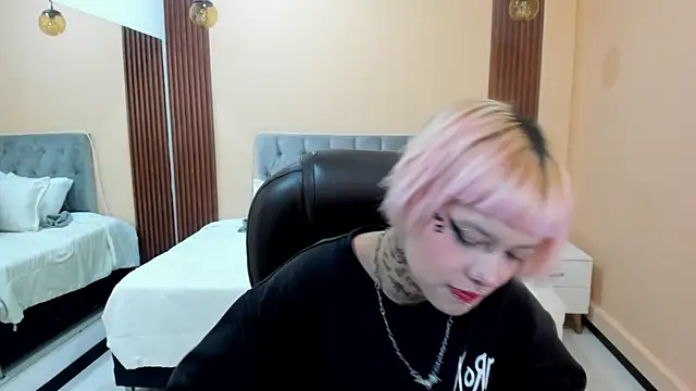 Snapshot of Bela_Craxkerr chatting on 13, 5, 2026 Bela Craxkerr online show from 13, 5, 2026