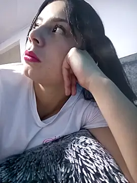 adhara montiel  online show from 14, 2, 2026