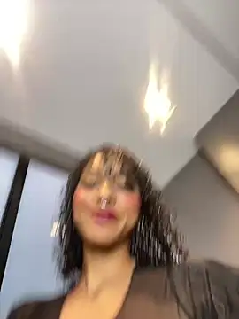 LizStorm  online show from 8, 6, 2026