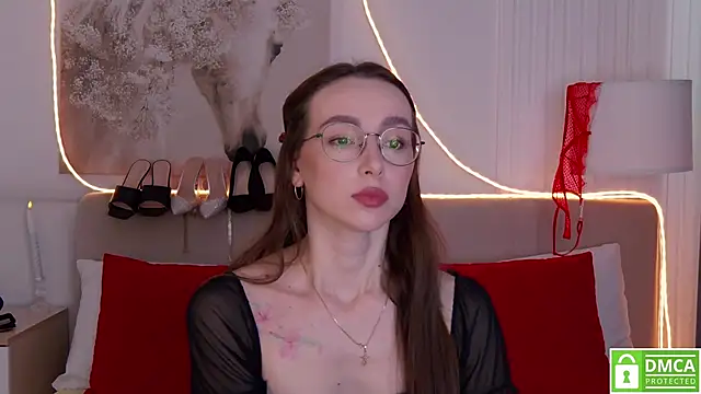 Snapshot of Emily_Simon chatting on 27, 2, 2026 Emily Simon online show from 27, 2, 2026