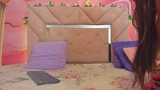 Snapshot of sweet__luna__ chatting on 10, 6, 2026 sweet luna online show from 10, 6, 2026