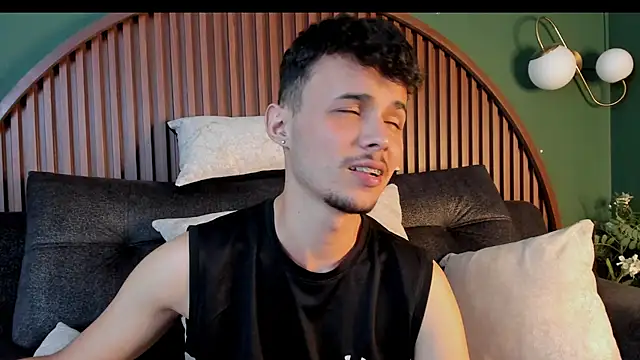 Snapshot of Alhan_Twink chatting on 9, 5, 2026 Alhan Twink online show from 9, 5, 2026
