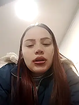 Crystaa12 online show from 17, 2, 2026