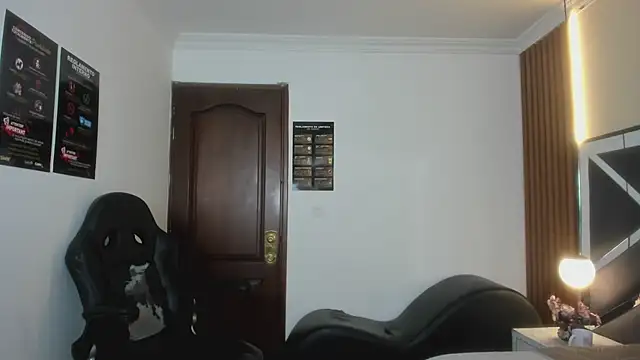 Snapshot of Ambarross_ chatting on 21, 4, 2026 Ambarross online show from 21, 4, 2026