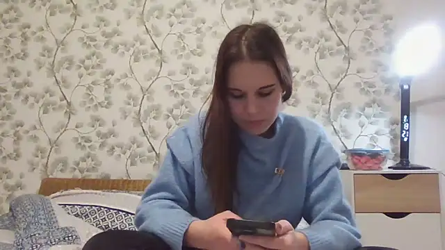 Snapshot of NyraLuna chatting on 4, 2, 2026 NyraLuna online show from 4, 2, 2026