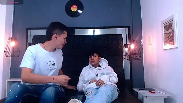 James And Kenet online show from 25, 2, 2026