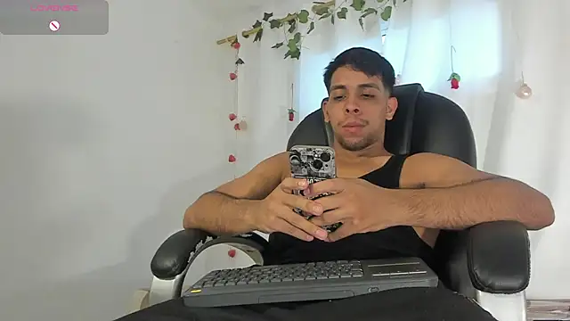 Snapshot of shooting_wilson chatting on 14, 5, 2026 shooting wilson online show from 14, 5, 2026