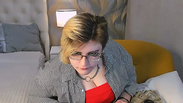 Snapshot of ABSI_GLITCH chatting on 3, 2, 2026 ABSI GLITCH online show from 3, 2, 2026