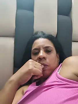 Snapshot of Zeyllyjhonson chatting on 28, 6, 2026 Zeyllyjhonson online show from 28, 6, 2026