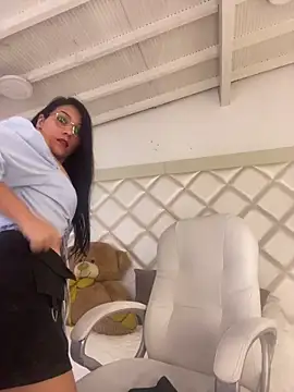 Snapshot of Miaswwe chatting on 4, 2, 2026 Miaswwe online show from 4, 2, 2026