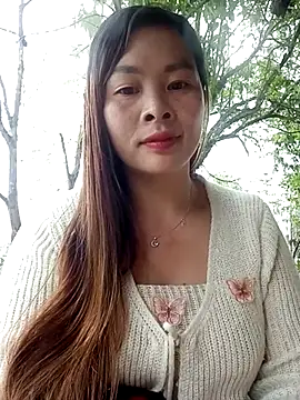 Snapshot of Bling_sexy chatting on 4, 3, 2026 Bling sexy online show from 4, 3, 2026