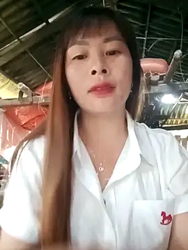 Snapshot of Bling_sexy chatting on 9, 4, 2026 Bling sexy online show from 9, 4, 2026