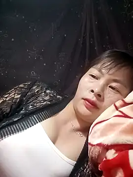 Snapshot of Bling_sexy chatting on 9, 4, 2026 Bling sexy online show from 9, 4, 2026