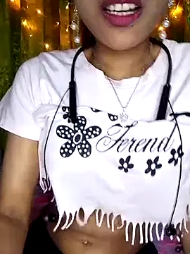 Snapshot of Maliha_Chowdhury chatting on 18, 4, 2026 Maliha Chowdhury online show from 18, 4, 2026