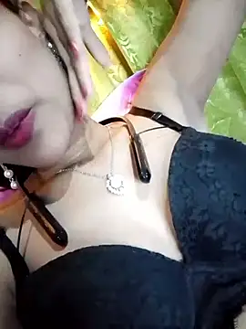 Snapshot of Maliha_Chowdhury chatting on 18, 4, 2026 Maliha Chowdhury online show from 18, 4, 2026