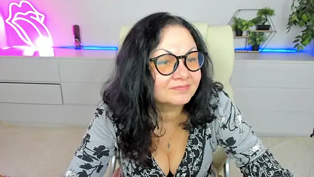 IrissMoon online show from 16, 2, 2026