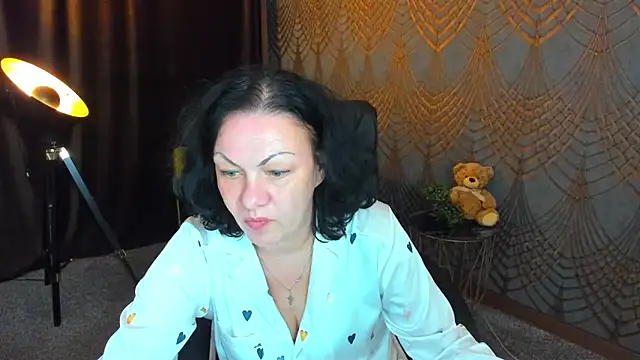 Snapshot of IrissMoon chatting on 13, 6, 2026 IrissMoon online show from 13, 6, 2026
