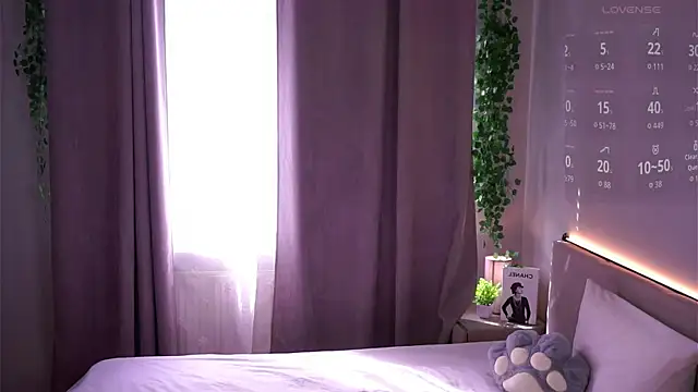 Snapshot of MirnaTellado chatting on 9, 6, 2026 MirnaTellado online show from 9, 6, 2026