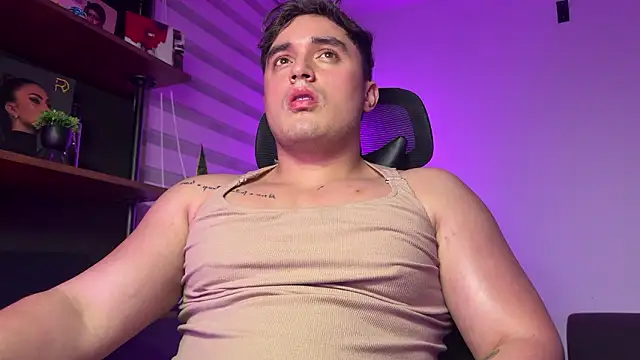 Snapshot of Robyn_Rocki chatting on 3, 2, 2026 Robyn Rocki online show from 3, 2, 2026