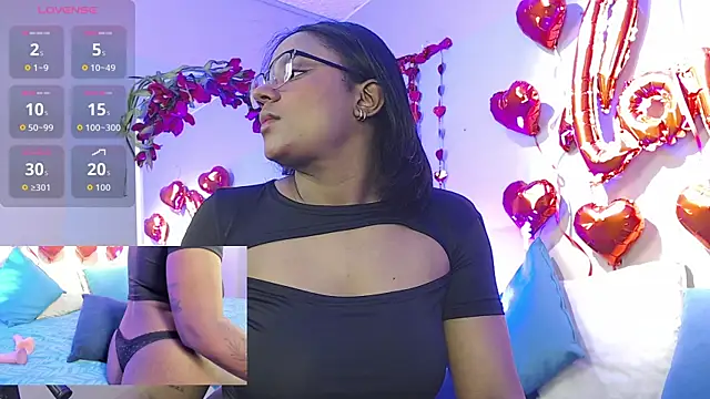 Snapshot of domiiniquex chatting on 17, 2, 2026 domiiniquex online show from 17, 2, 2026