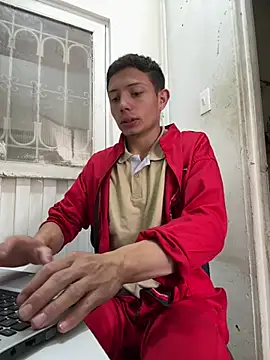 Snapshot of santiObrero chatting on 30, 4, 2026 santiObrero online show from 30, 4, 2026
