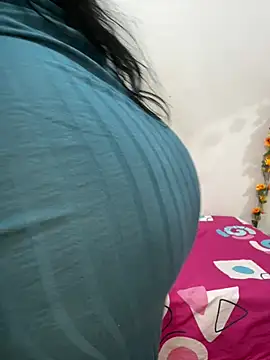 Eva Ferrari online show from 1, 8, 2026