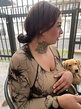 Snapshot of EmilyMoore_Pink chatting on 17, 2, 2026 EmilyMoore Pink online show from 17, 2, 2026