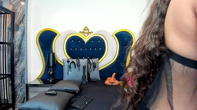 SofiaArsila online show from 10, 6, 2026
