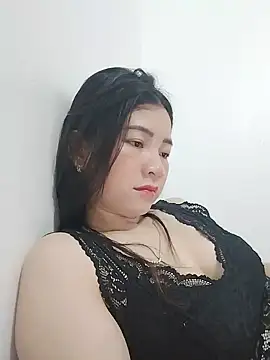 Snapshot of LoveLillyy69 chatting on 6, 6, 2026 LoveLillyy69 online show from 6, 6, 2026