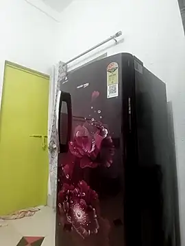 Hot-Tinaa online show from 25, 2, 2026