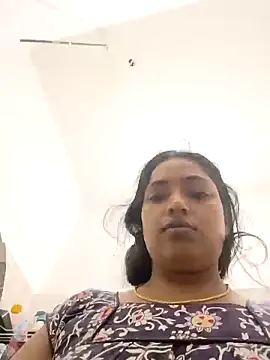 Hot-Tinaa online show from 28, 3, 2026