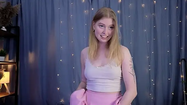 LanaRoxxy online show from 19, 4, 2026