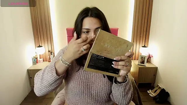 Snapshot of IvonneRoss_ chatting on 13, 4, 2026 IvonneRoss online show from 13, 4, 2026