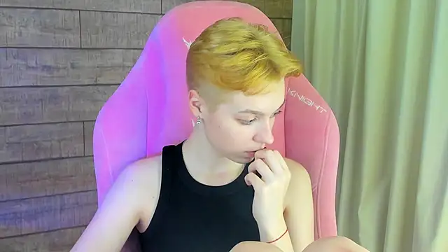 Snapshot of AgataGate chatting on 4, 2, 2026 AgataGate online show from 4, 2, 2026