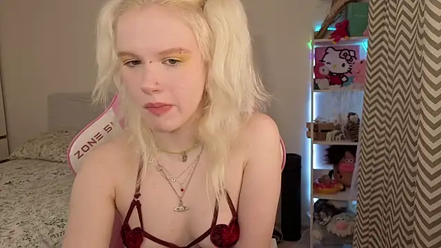 Snapshot of Mia_WaterFall chatting on 24, 3, 2026 Mia WaterFall online show from 24, 3, 2026