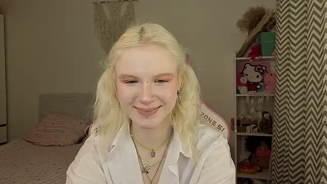 Snapshot of Mia_WaterFall chatting on 25, 3, 2026 Mia WaterFall online show from 25, 3, 2026