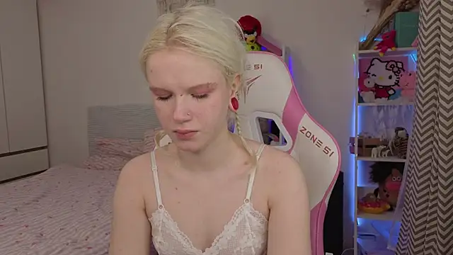 Snapshot of Mia_WaterFall chatting on 29, 3, 2026 Mia WaterFall online show from 29, 3, 2026