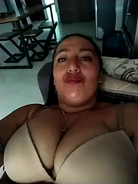 Snapshot of agathaklein chatting on 27, 2, 2026 agathaklein online show from 27, 2, 2026