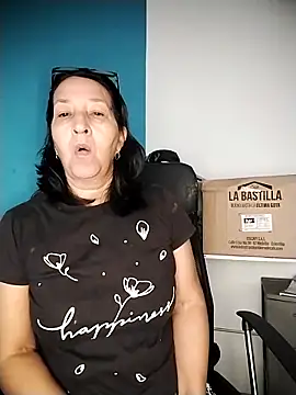 Snapshot of RosseLaure chatting on 26, 5, 2026 RosseLaure online show from 26, 5, 2026