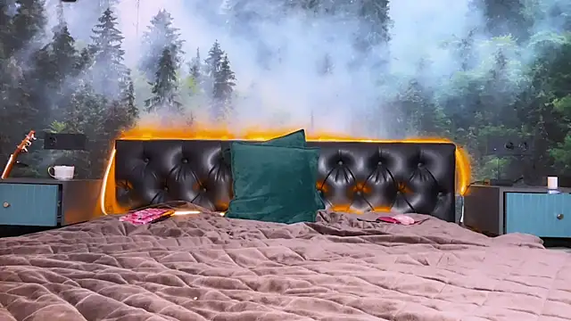 Snapshot of Eva_StarXXXX chatting on 12, 10, 2025 Eva StarXXXX online show from 12, 10, 2025