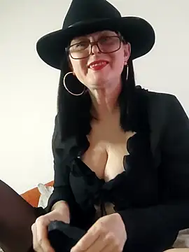 AliceSwan57 online show from 24, 4, 2026