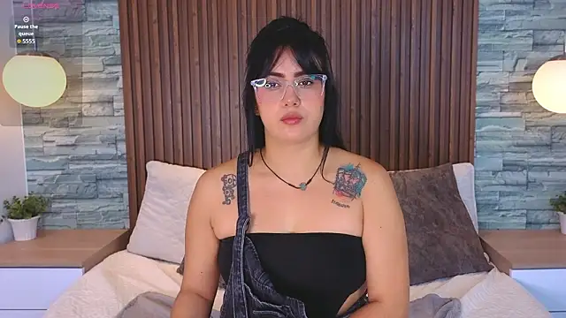 Snapshot of vicky_grey chatting on 18, 2, 2026 vicky grey online show from 18, 2, 2026