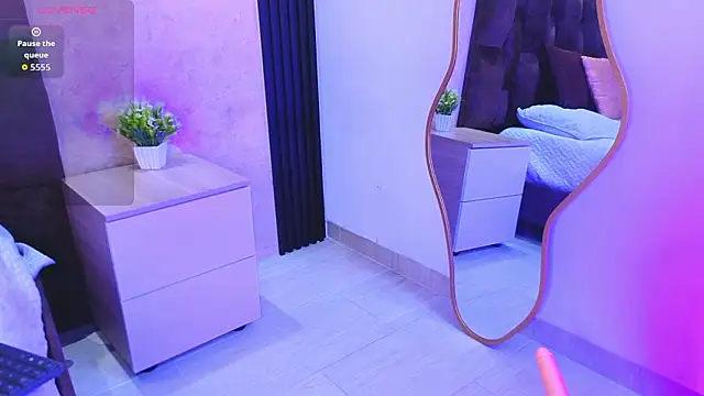 vicky grey online show from 7, 3, 2026