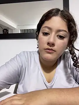 Snapshot of lizzy_luminair chatting on 26, 2, 2026 lizzy luminair online show from 26, 2, 2026