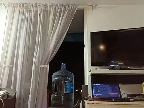 Snapshot of SophienewCDplayer chatting on 29, 5, 2026 SophienewCDplayer online show from 29, 5, 2026