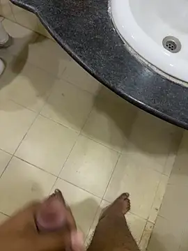 priyansh92924 online show from 13, 4, 2026