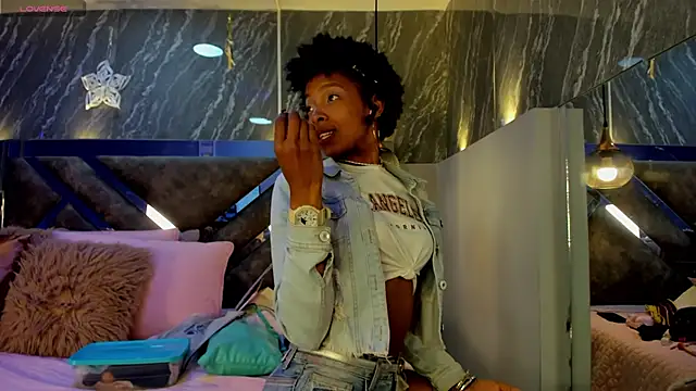 Snapshot of Afrodita_Greenn chatting on 4, 2, 2026 Afrodita Greenn online show from 4, 2, 2026